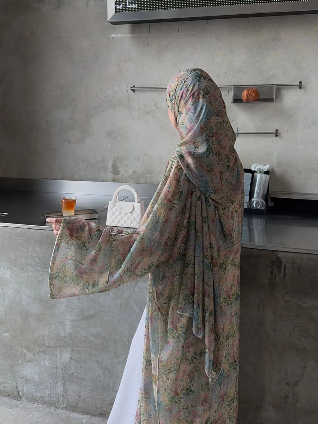 Alternative: Luxury Black Rose Cardigan Abaya (Copy)