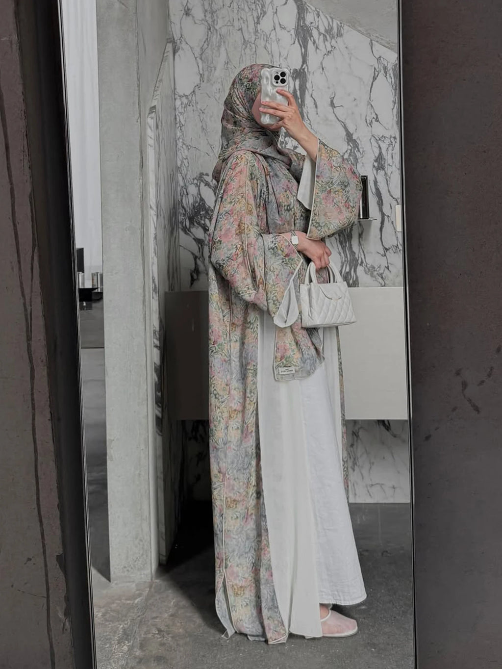 Alternative: Luxury Black Rose Cardigan Abaya (Copy)